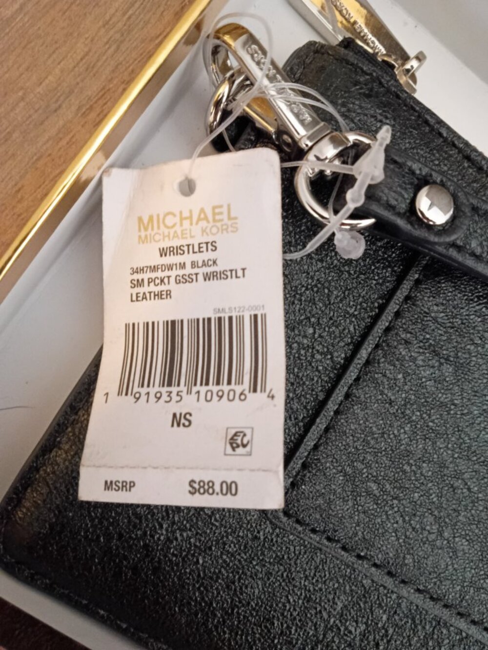 Micheal Kors - Picture 3 of 3